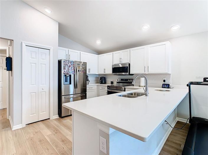 Image No.16-3 Bed Property for sale