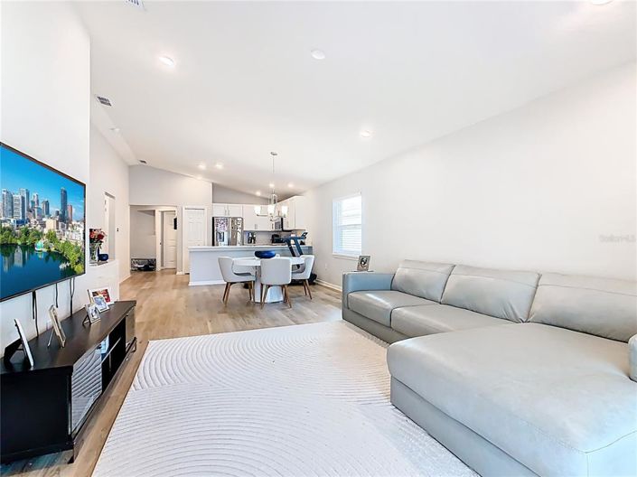 Image No.21-3 Bed Property for sale