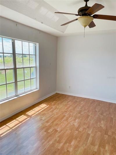 Image No.12-3 Bed Property for sale