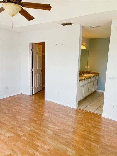 Image No.14-3 Bed Property for sale