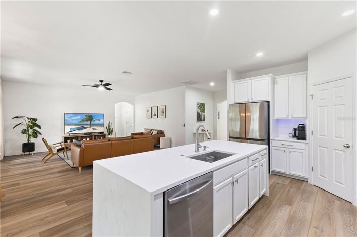 Image No.18-4 Bed Property for sale