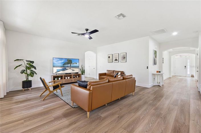 Image No.51-4 Bed Property for sale