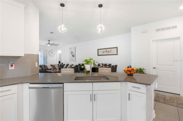 Image No.16-4 Bed Property for sale