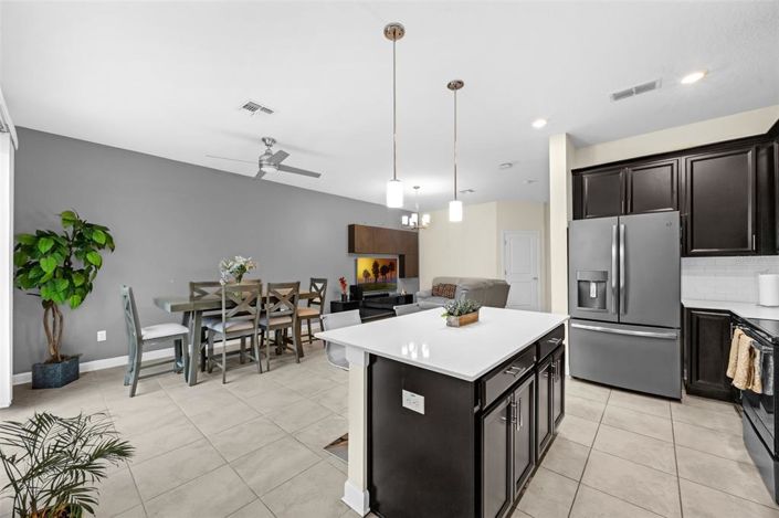 Image No.10-3 Bed Townhouse for sale