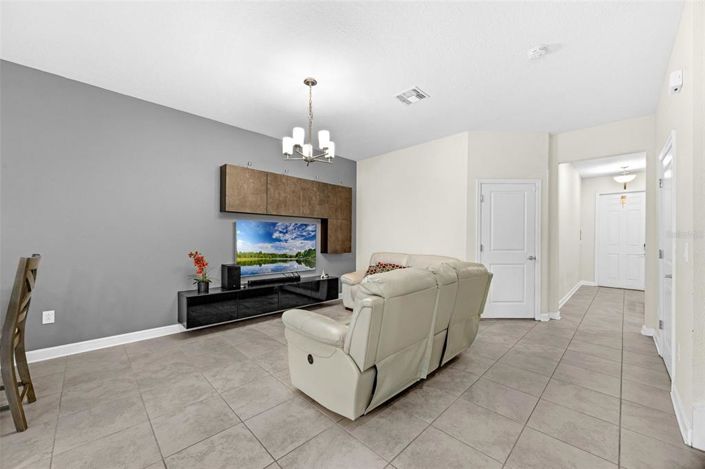 Image No.11-3 Bed Townhouse for sale