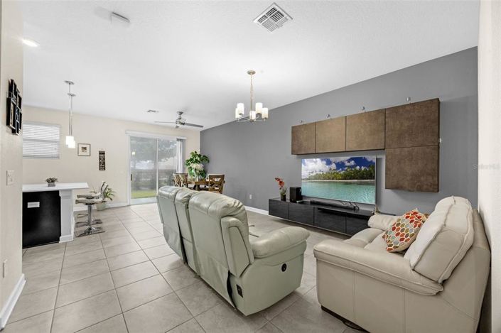 Image No.12-3 Bed Townhouse for sale