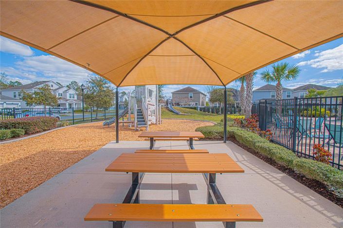 Image No.51-3 Bed Townhouse for sale