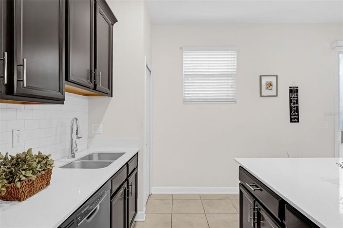 Image No.8-3 Bed Townhouse for sale