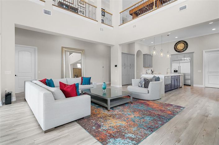 Image No.4-4 Bed Property for sale