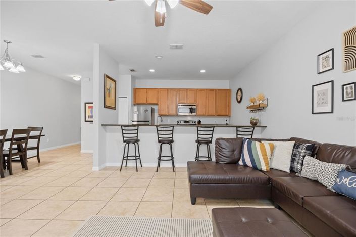 Image No.12-4 Bed Townhouse for sale