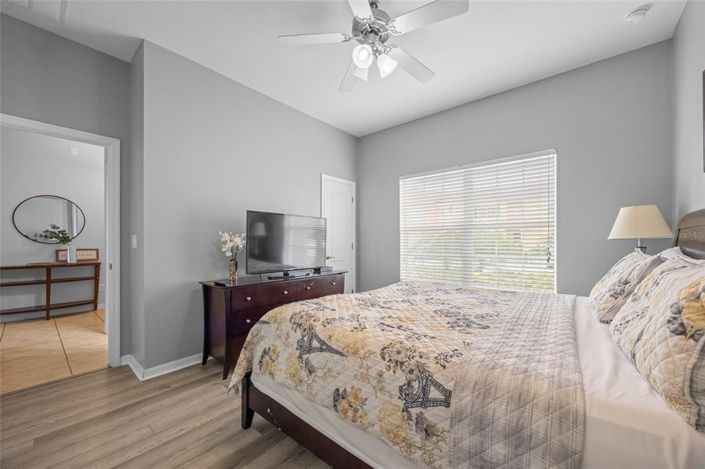 Image No.22-4 Bed Townhouse for sale