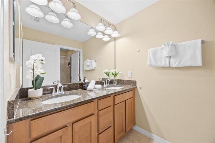 Image No.35-4 Bed Townhouse for sale