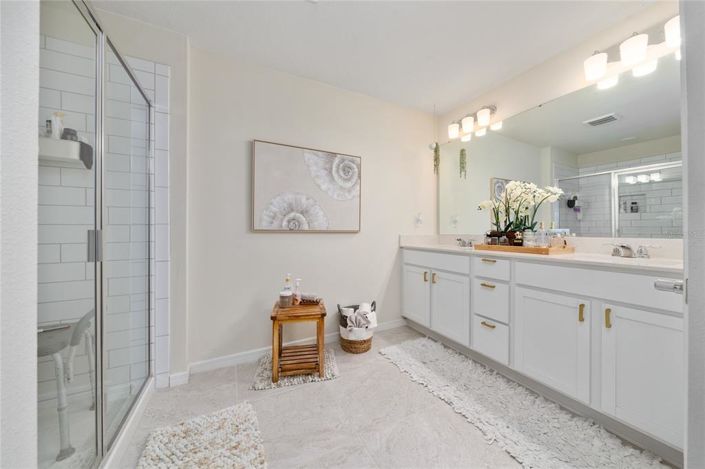 Image No.21-3 Bed Property for sale