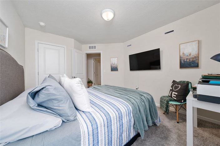 Image No.24-3 Bed Property for sale