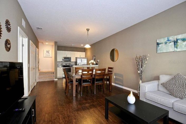 Image No.11-3 Bed Townhouse for sale