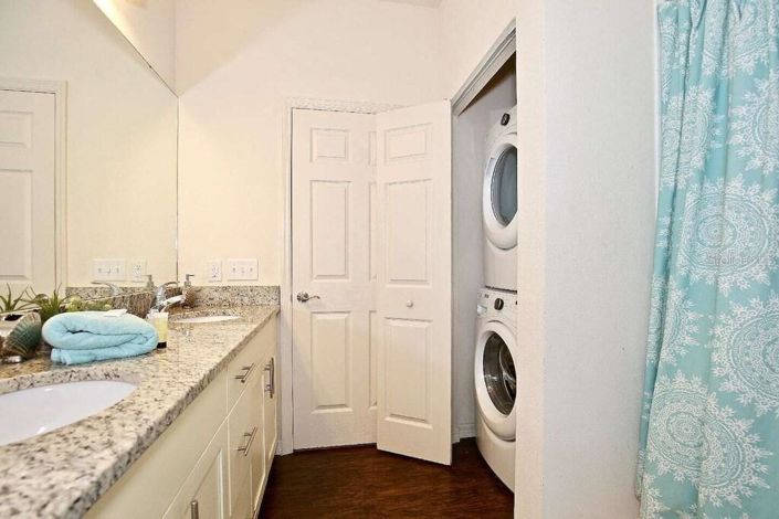 Image No.18-3 Bed Townhouse for sale