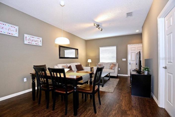 Image No.11-3 Bed Townhouse for sale