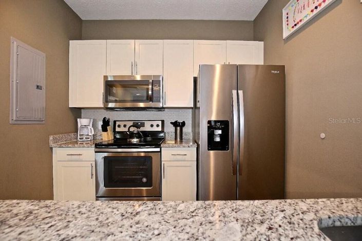 Image No.12-3 Bed Townhouse for sale