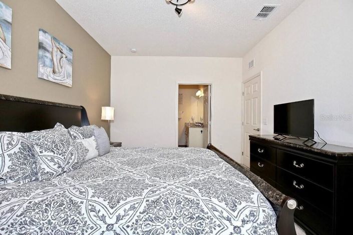 Image No.15-3 Bed Townhouse for sale