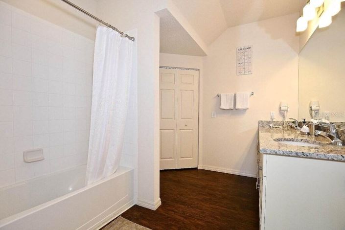 Image No.22-3 Bed Townhouse for sale