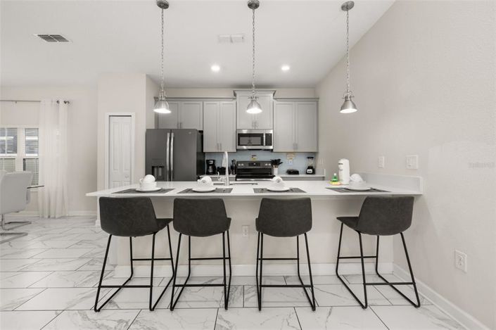 Image No.14-5 Bed Townhouse for sale