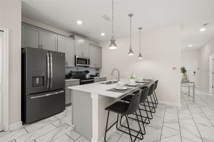 Image No.15-5 Bed Townhouse for sale