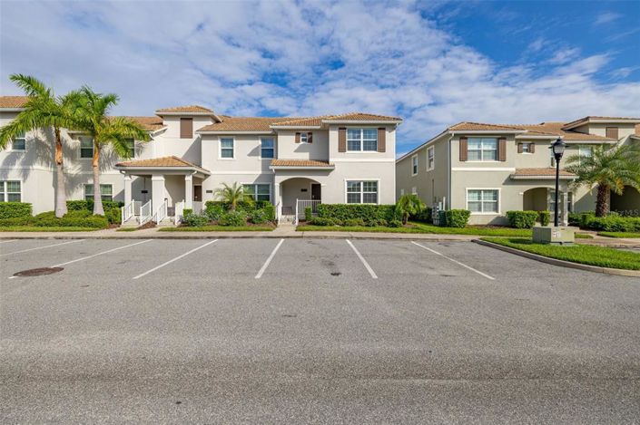 Image No.2-5 Bed Townhouse for sale