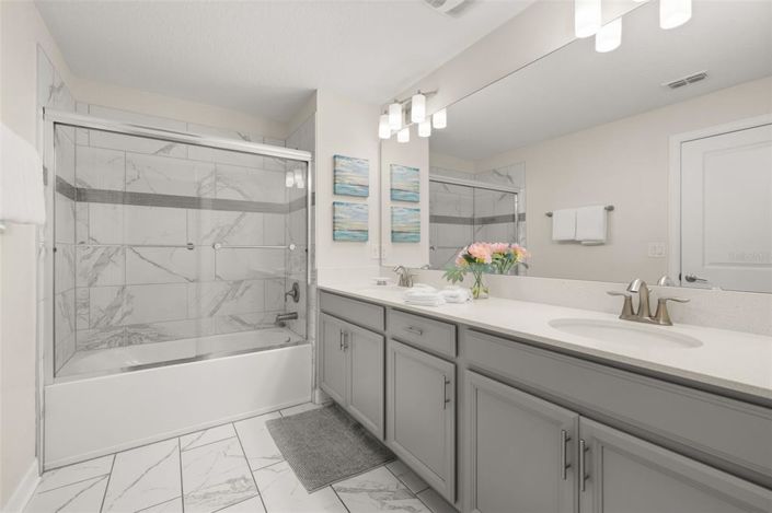 Image No.27-5 Bed Townhouse for sale