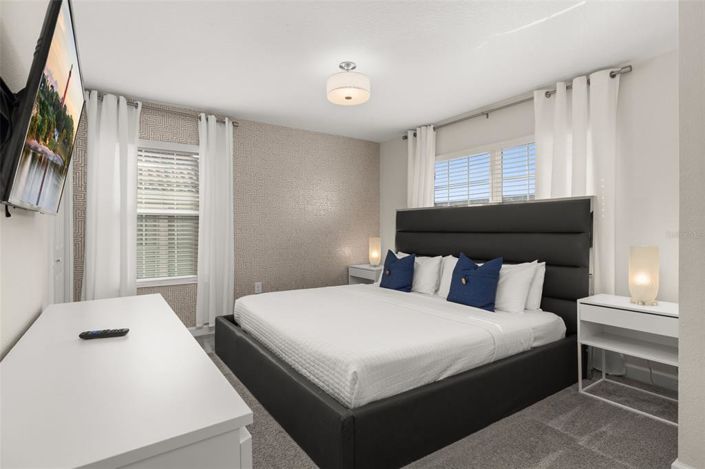 Image No.32-5 Bed Townhouse for sale