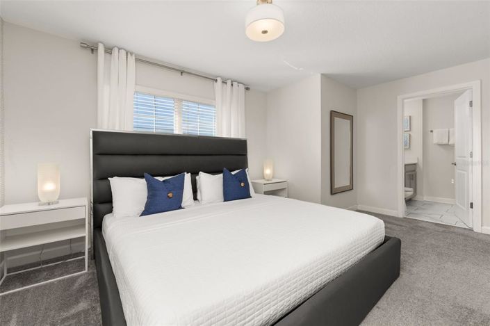 Image No.35-5 Bed Townhouse for sale