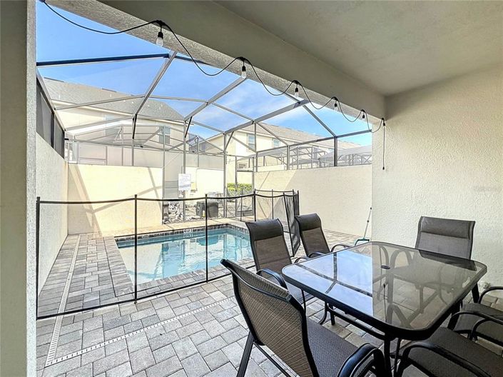 Image No.30-5 Bed Townhouse for sale