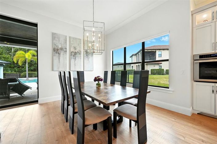 Image No.12-7 Bed Property for sale