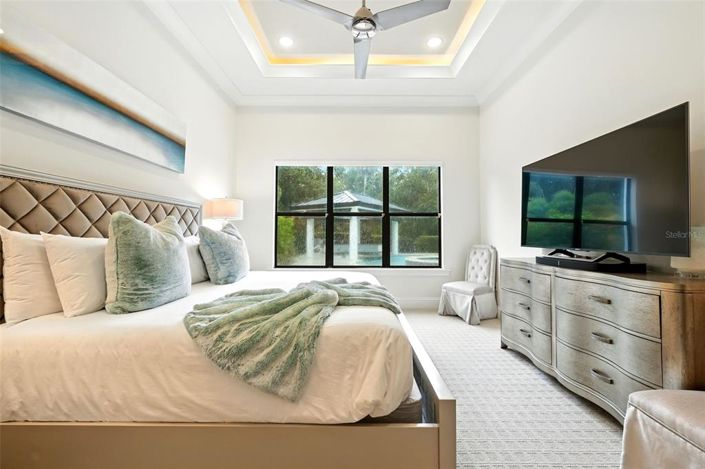 Image No.37-7 Bed Property for sale