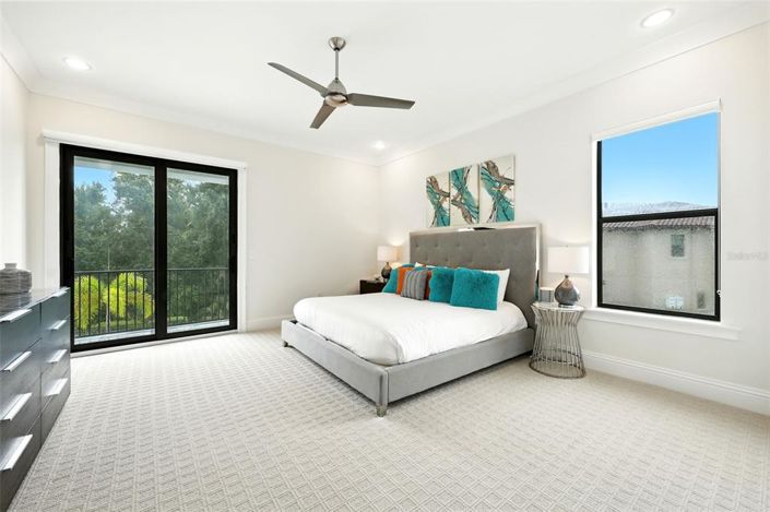 Image No.55-7 Bed Property for sale