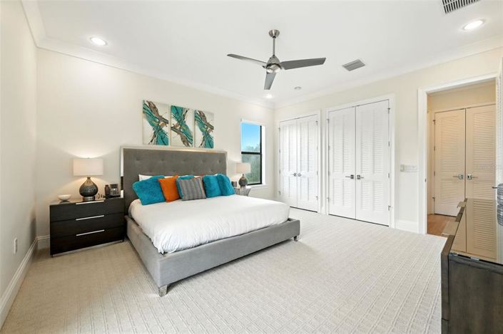 Image No.57-7 Bed Property for sale