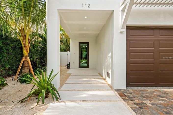 Image No.8-5 Bed Property for sale