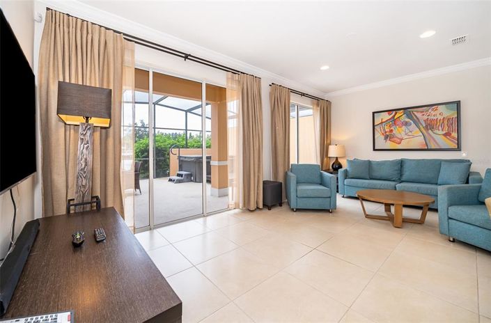 Image No.12-2 Bed Townhouse for sale