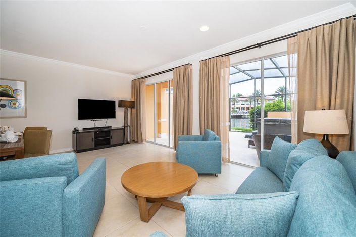 Image No.15-2 Bed Townhouse for sale