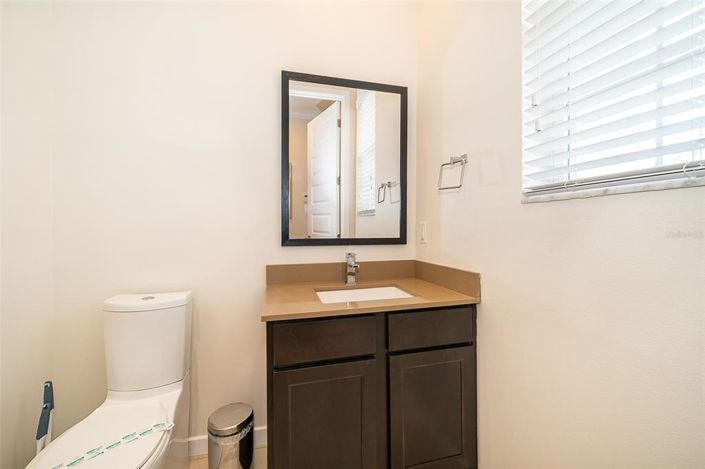 Image No.17-2 Bed Townhouse for sale