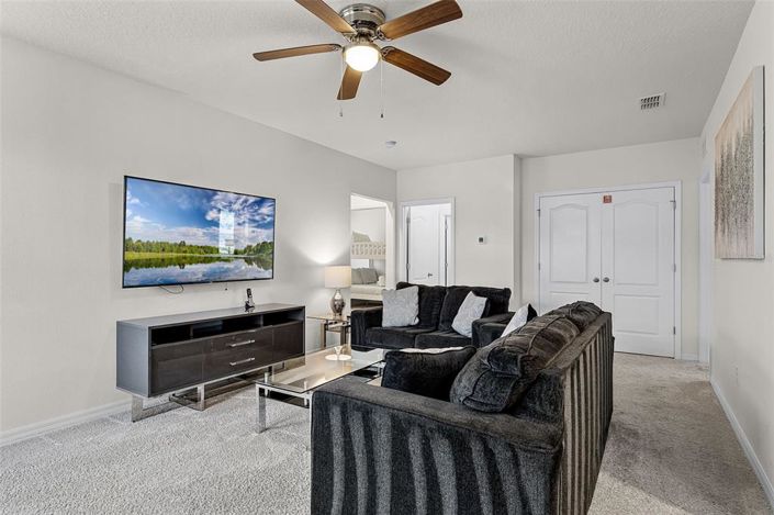 Image No.18-5 Bed Property for sale