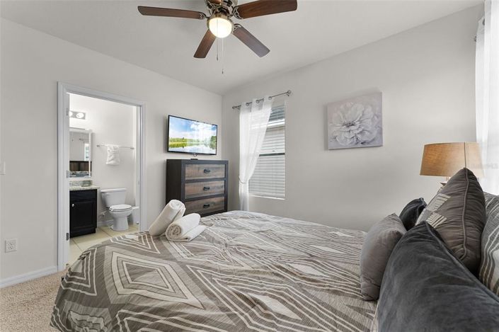 Image No.24-5 Bed Property for sale