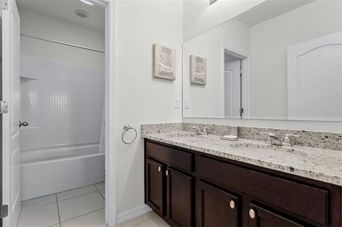 Image No.33-5 Bed Property for sale