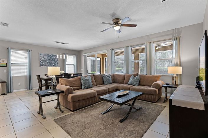 Image No.7-5 Bed Property for sale