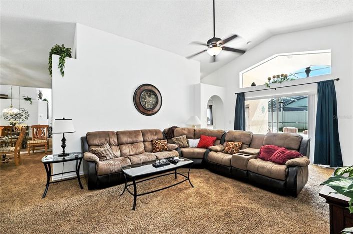 Image No.10-4 Bed Property for sale