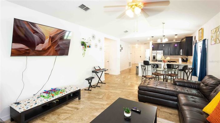 Image No.4-4 Bed Property for sale