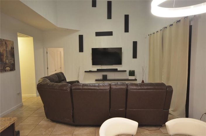 Image No.11-6 Bed Property for sale