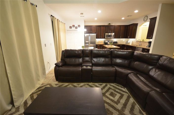 Image No.15-6 Bed Property for sale