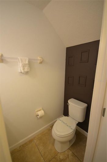 Image No.16-6 Bed Property for sale