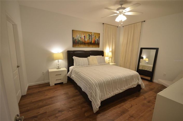 Image No.23-6 Bed Property for sale