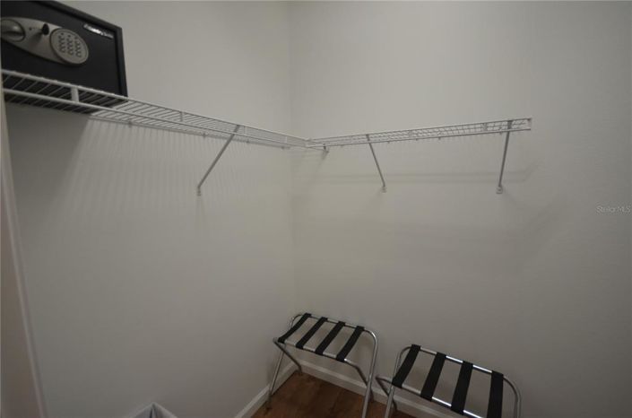 Image No.26-6 Bed Property for sale